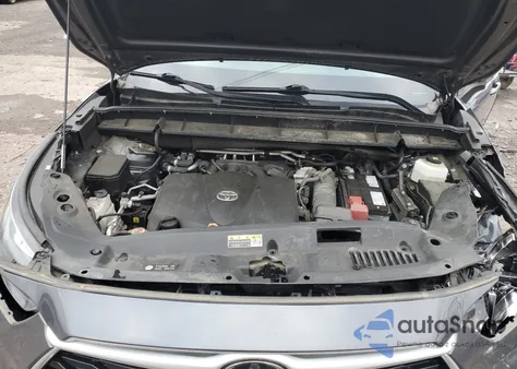 2020 Toyota Highlander Xle z USA, uszkodzony, nr VIN 5TDHZRBH7LS518818